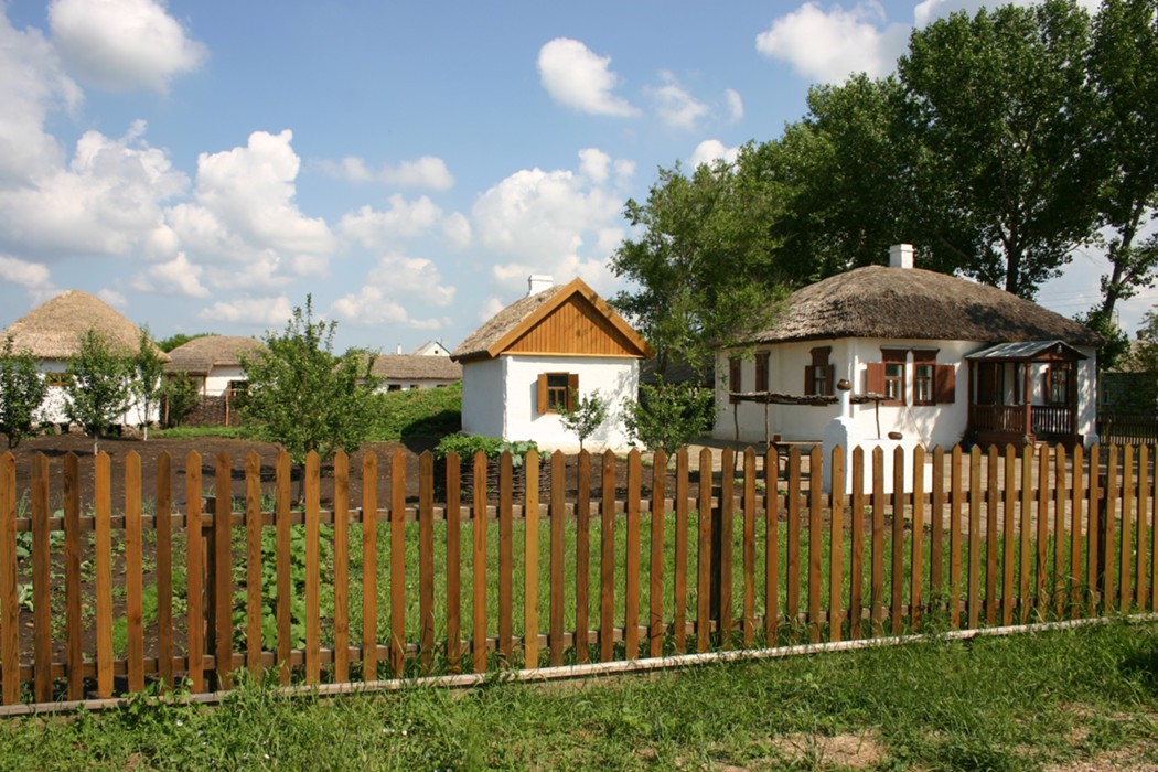 Môt ngôi nhà trong làng quê nước Nga.