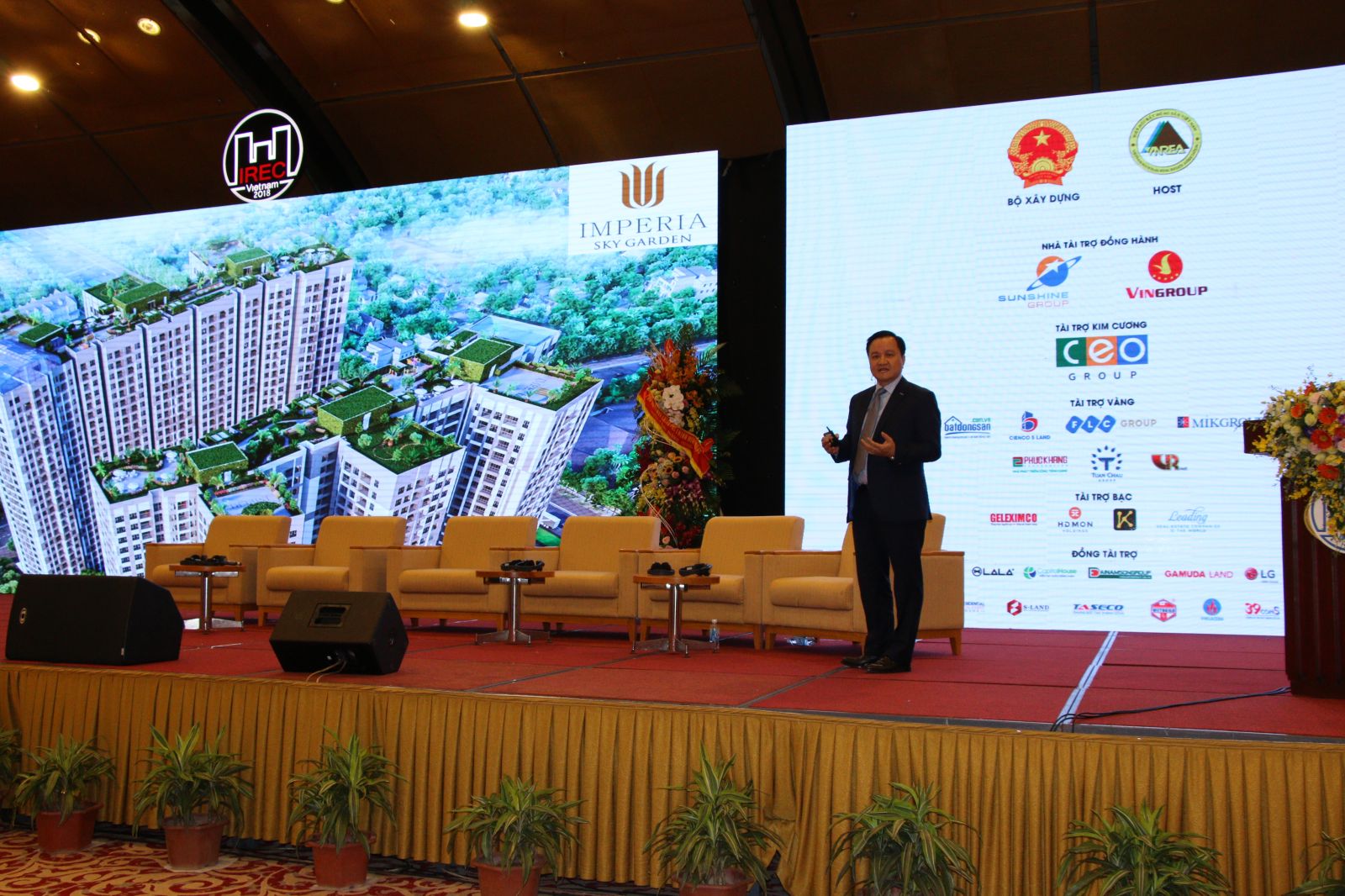 Ông Nguyễn Vĩnh Trân chia sẻ cơ hội đầu tư tại Hội nghị Bất động sản Quốc tế IREC 2018.