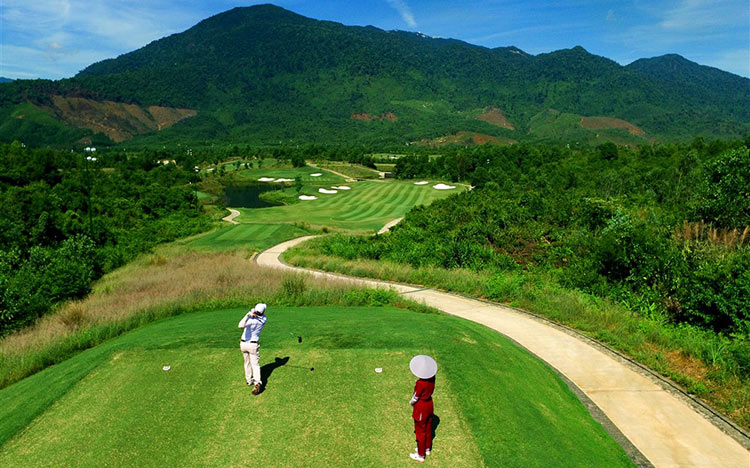 Ba Na Hills Golf Club do Tập đoàn Sun Group làm chủ đầu tư.