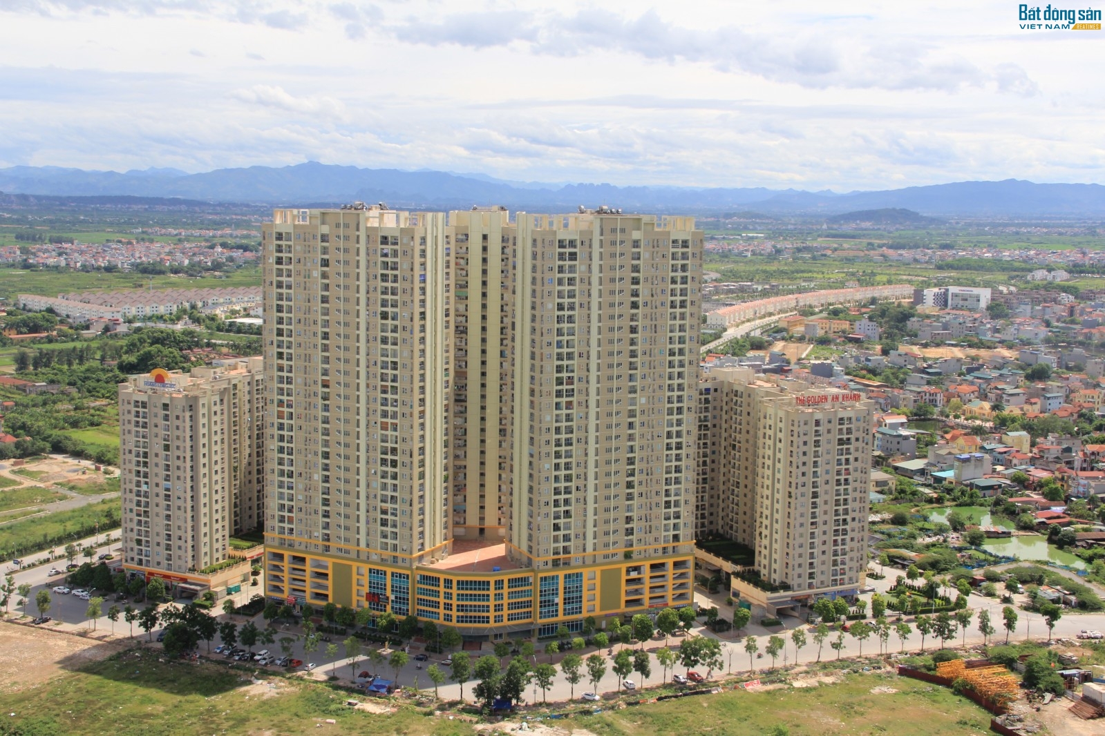 Cũng trong thời điểm đó, dự án chung cư Golden An Khánh cũng bắt đầu cung ra thị trường.