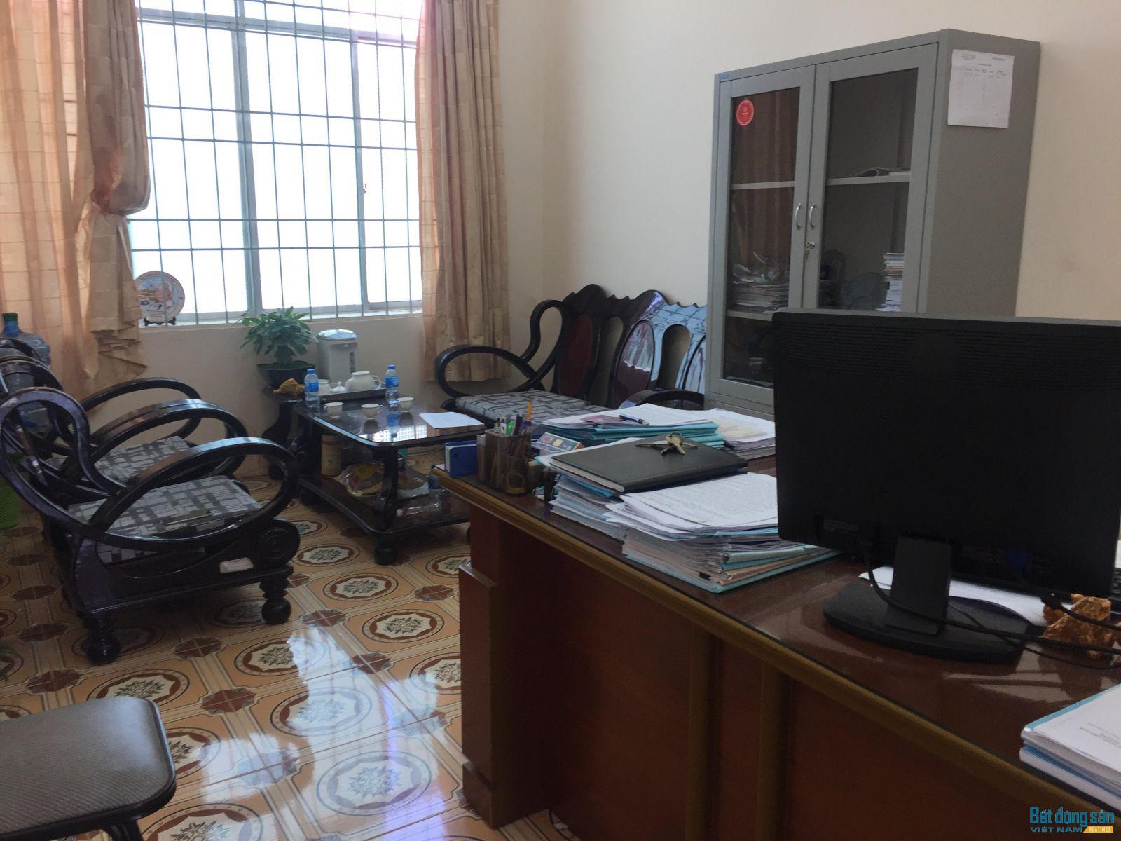 Phòng làm việc của ông Lê Hoàng Sơn, GĐ Ban QLDA huyện Xuyên Mộc