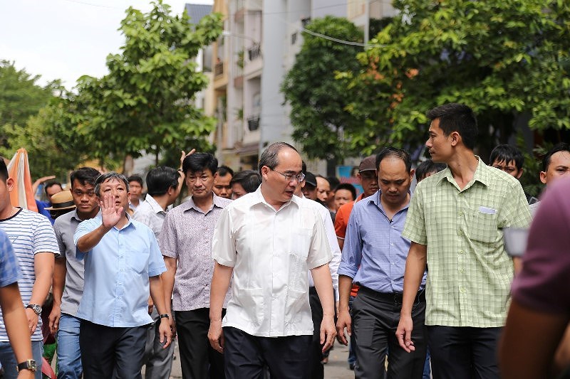 Bí thư Thành ủy TP.HCM Nguyễn Thiện Nhân đã đến thăm các hộ dân thuộc Dự án Khu Đô thị mới Thủ Thiêm