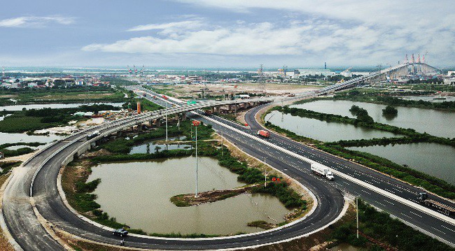 Cao tốc Hạ Long - Hải Phòng thông xe, rút ngắn thời gian di chuyển từ Hà Nội đến Hạ Long chỉ còn 1,5 giờ.