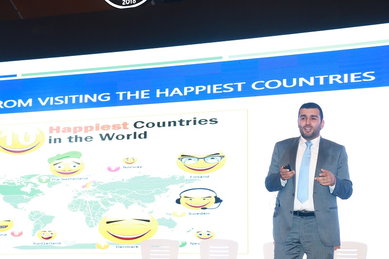  Chiều cùng ngày 6/9, ông Mahmound Al Bruai từ Dubai – Giám đốc điều hành, Viện Bất động sản Dubai, Dubailand, UAE giới thiệu về Thành phố thông minh – Thành phố hạnh phúc