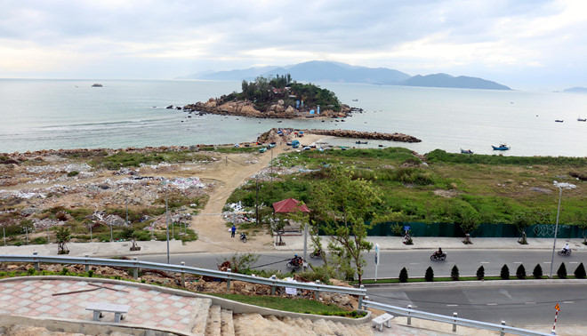 Dự án Công viên Nha Trang Sao sau nhiều năm vẫn chỉ là bãi đất trống.