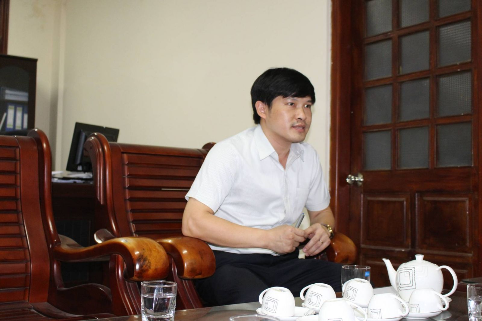 Ông Quách Cao Sơn, Phó Giám đốc sở Xây dựng tỉnh Hòa Bìnhp/xác nhận thông tin về các sai phạm tại một số dự án trên địa bàn huyện Lương Sơn. Ảnh: QĐ