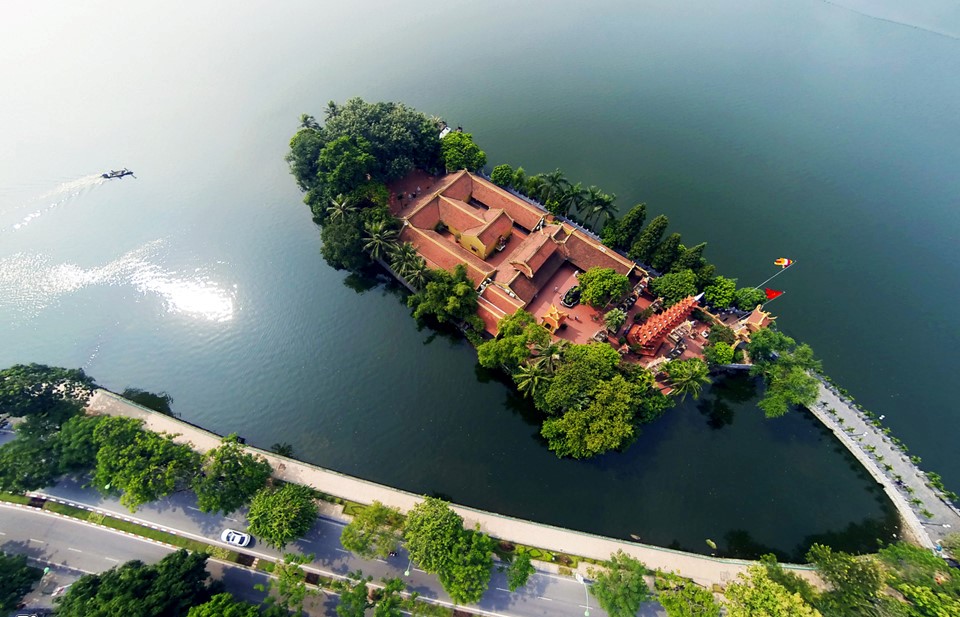 Hồ Tây - Mảnh đất tâm linh, phong thủy bậc nhất Việt Nam.