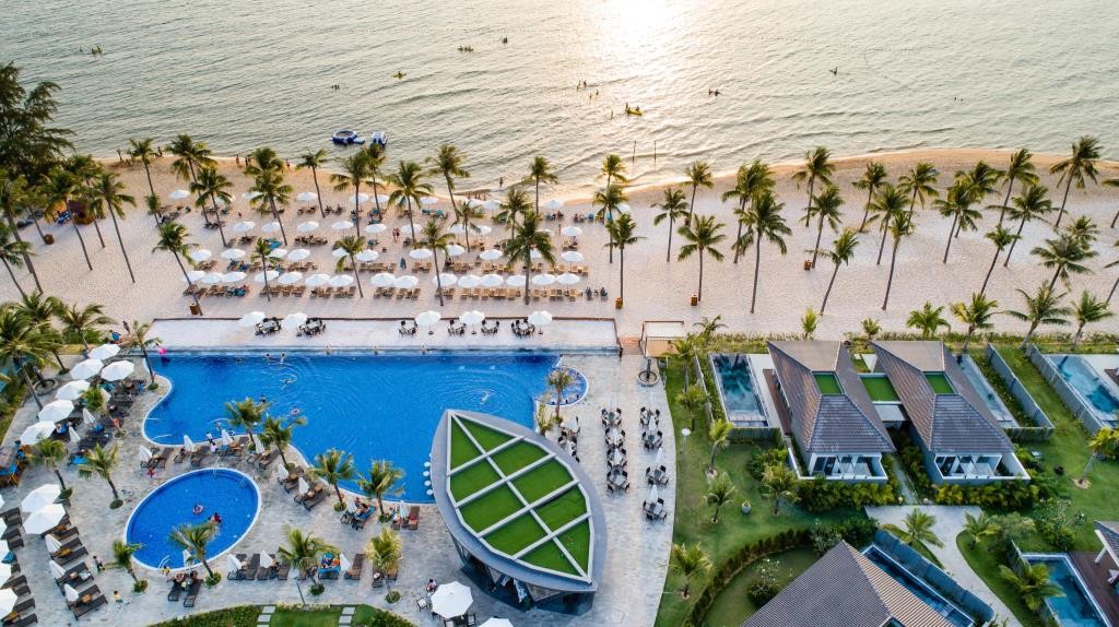 Bất động sản nghỉ dưỡng trở thành lựa chọn hấp dẫn cho giới đầu tư quốc tế (Ảnh: Novotel Phu Quoc Resort).