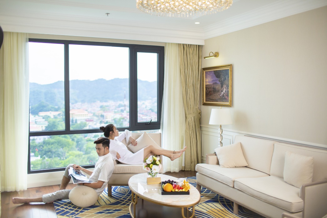 Dù nằm ngay trong lòng phố thị nhưng các phòng nghỉ sang trọng, tiện nghi chuẩn 5 sao của Vinpearl Hotels được thiết kế tuyệt đối yên tĩnh, riêng tư.