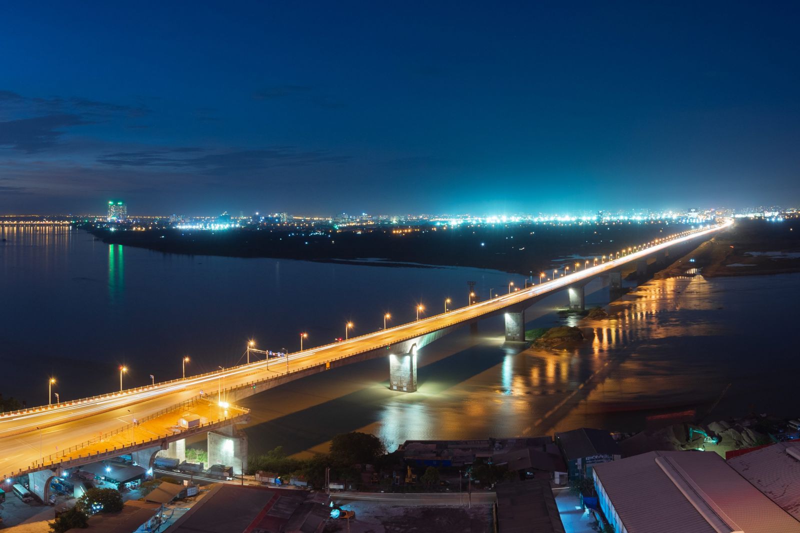Khu vực Long Biên – Gia Lâm sẽ có tổng cộng 6 cây cầu nối với khu vực đô thị lõi Hà Nội, hứa hẹn tạo nên các phát triển đột phá ở khu Đông Thủ đô.