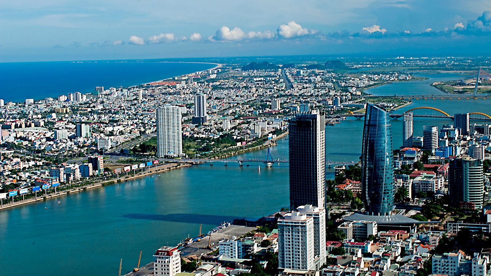 HĐND TP. Đà Nẵng vừa thông qua hàng loạt các công trình, dự án đầu tư mới và thu hồi.