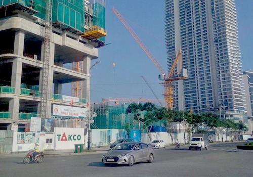 Đà Nẵng đang xuất hiện nhiều dự án có giá giao dịch lên đến trăm triệu đồng mỗi mét vuông.