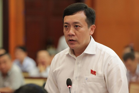 Ông Hà Phước Thắng, Giám đốc BQL Khu Nam trả lời câu hỏi của đại biểu