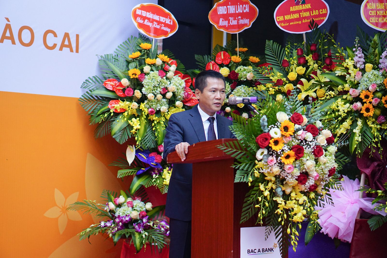 Ông Đặng Trung Dũng, Phó Tổng giám đốc thường trực Bac A Bank, phát biểu trong Lễ Khai trương Chi nhánh Lào Cai