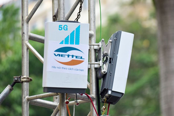 Bộ TT&TT vừa cấp phép thử nghiệm dịch vụ 5G tại Hà Nội và TP.HCM cho nhà mạng Viettel. 