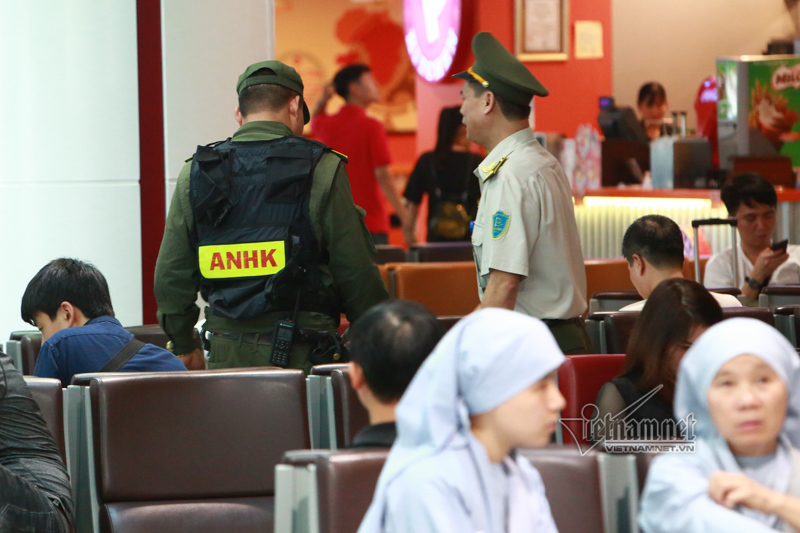 Lượng lượng an ninh sân bay Nội Bài được huy động tối đa để đảm bảo an ninh trật tự trước và sau hội nghị thượng đỉnh Mỹ - Triều