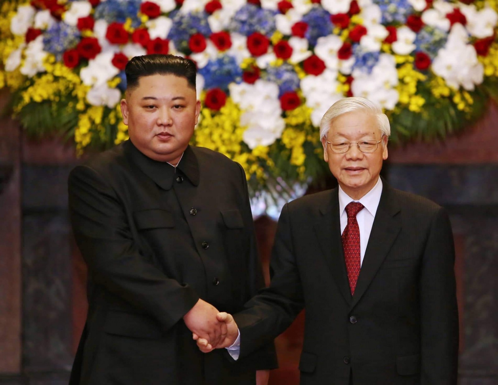 Tổng Bí thư, Chủ tịch nước Nguyễn Phú Trọng và Chủ tịch Kim Jong-un. Ảnh VGP/Quang Hiếu