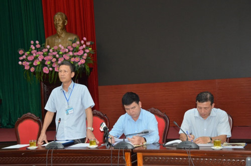 Ông Nguyễn Kim Vinh, Phó Chủ tịch UBND quận Bắc Từ Liêm thông tin tại buổi giao ban báo chí.