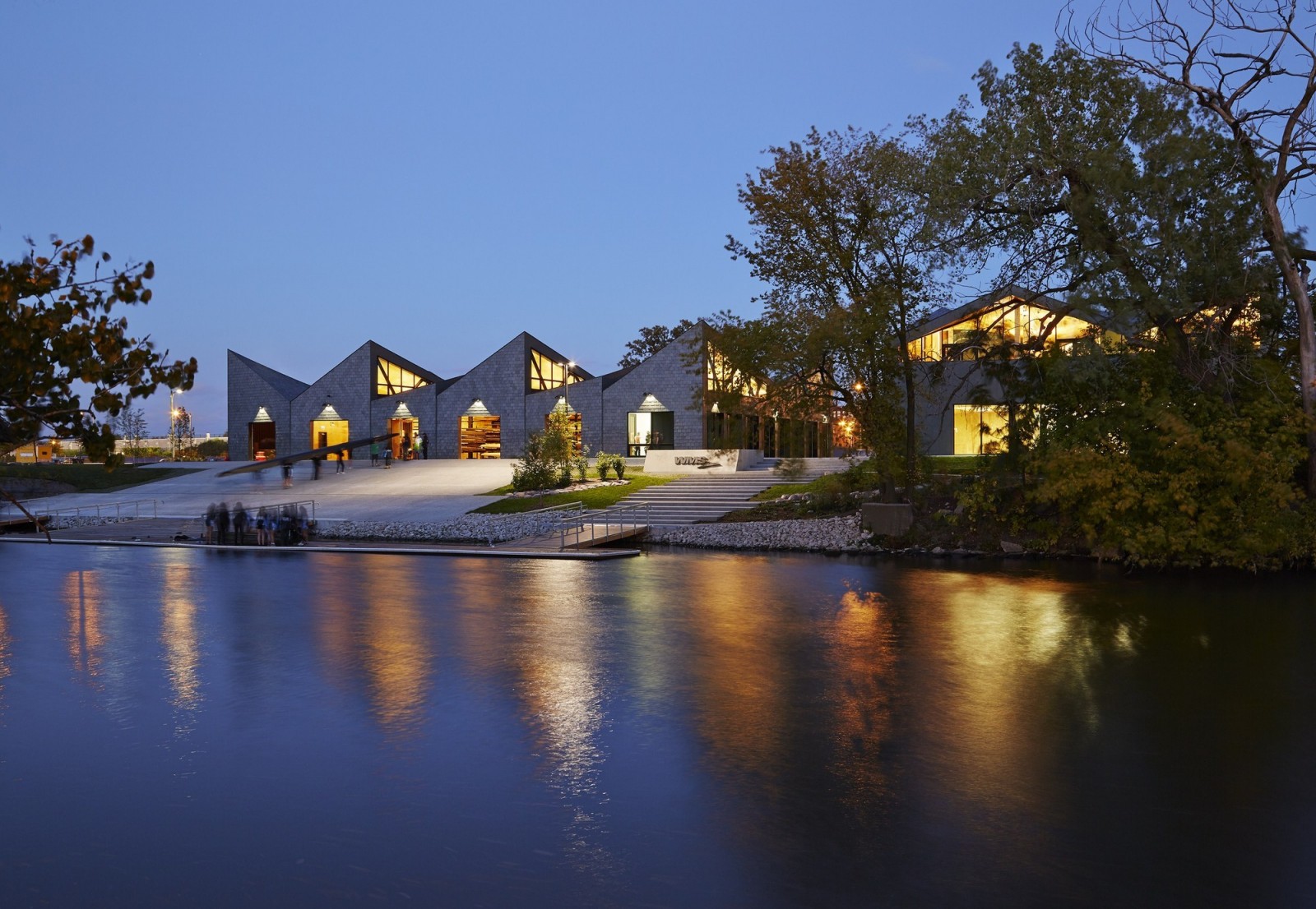 WMS Boathouse at Clark Park / Studio Gang