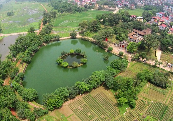 Giếng Ngọc thành Cổ Loa.