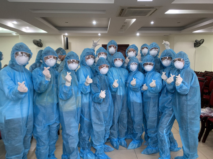97 sinh viên năm cuối ngành Bác sĩ dự phòng và 27 sinh viên năm cuối hệ cử nhân Y tế công cộng của Trường đại học Y Hà Nội được chuẩn bị sẵn sàng để tham gia hỗ trợ tại tuyến đầu về phòng chống dịch Covid-19.