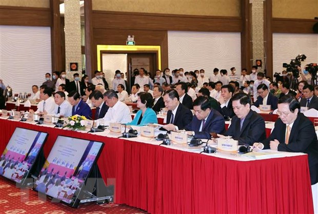 Các đại biểu dự hội nghị lần thứ 3 về phát triển bền vững Đồng bằng Sông Cửu Long thích ứng với biến đổi khí hậu