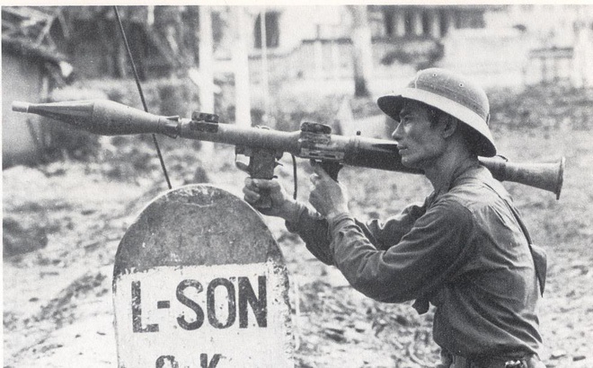 Bộ đội Việt Nam đánh trả quân xâm lược phía Bắc năm 1979