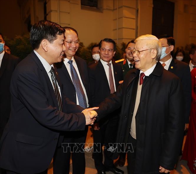 Tổng Bí thư, Chủ tịch nước Nguyễn Phú Trọng với các đại biểu tại Thành uỷ Hà Nội. Ảnh: Trí Dũng/TTXVN