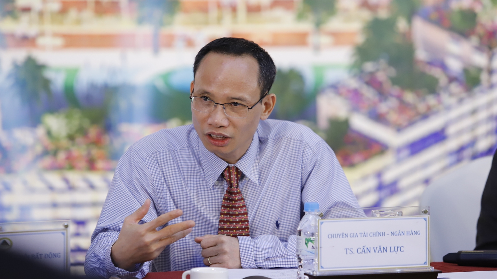 TS. Cấn Văn Lực, chuyên gia Kinh tế trưởng BIDV, Thành viên Hội đồng Tư vấn Chính sách Tài chính-tiền tệ Quốc gia.