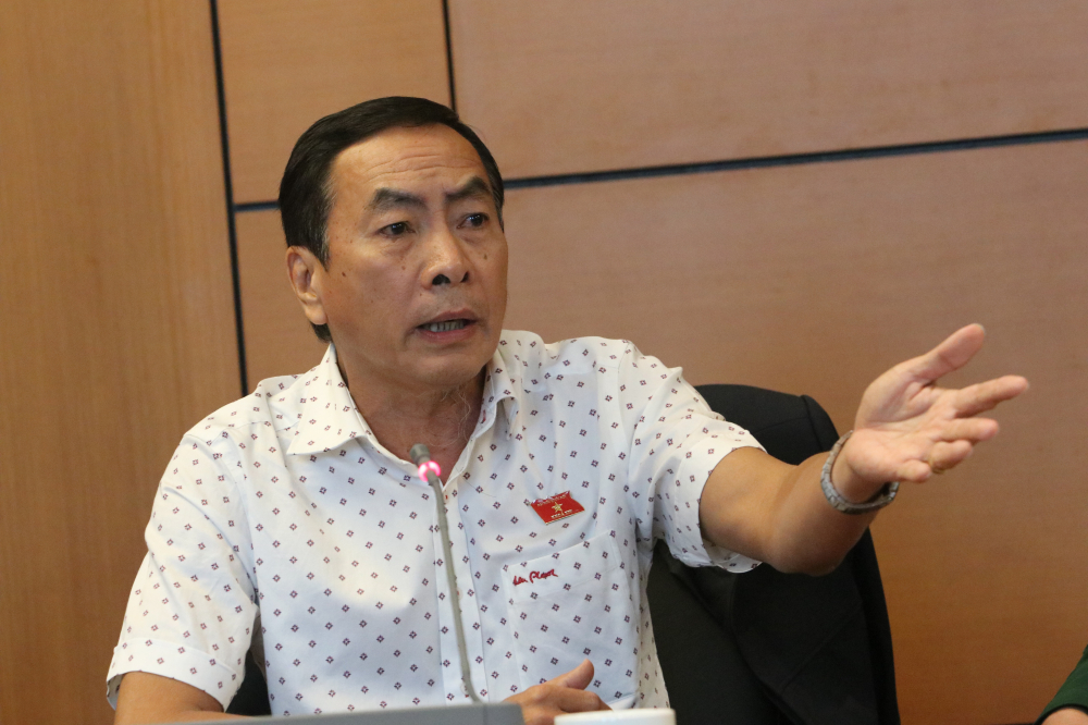 Đại biểu Quốc hội Phạm Văn Hòa - Ủy viên Ủy ban pháp luật Quốc hội.