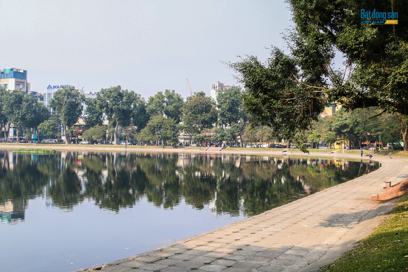 Vẻ đẹp của Hồ Thiền Quang