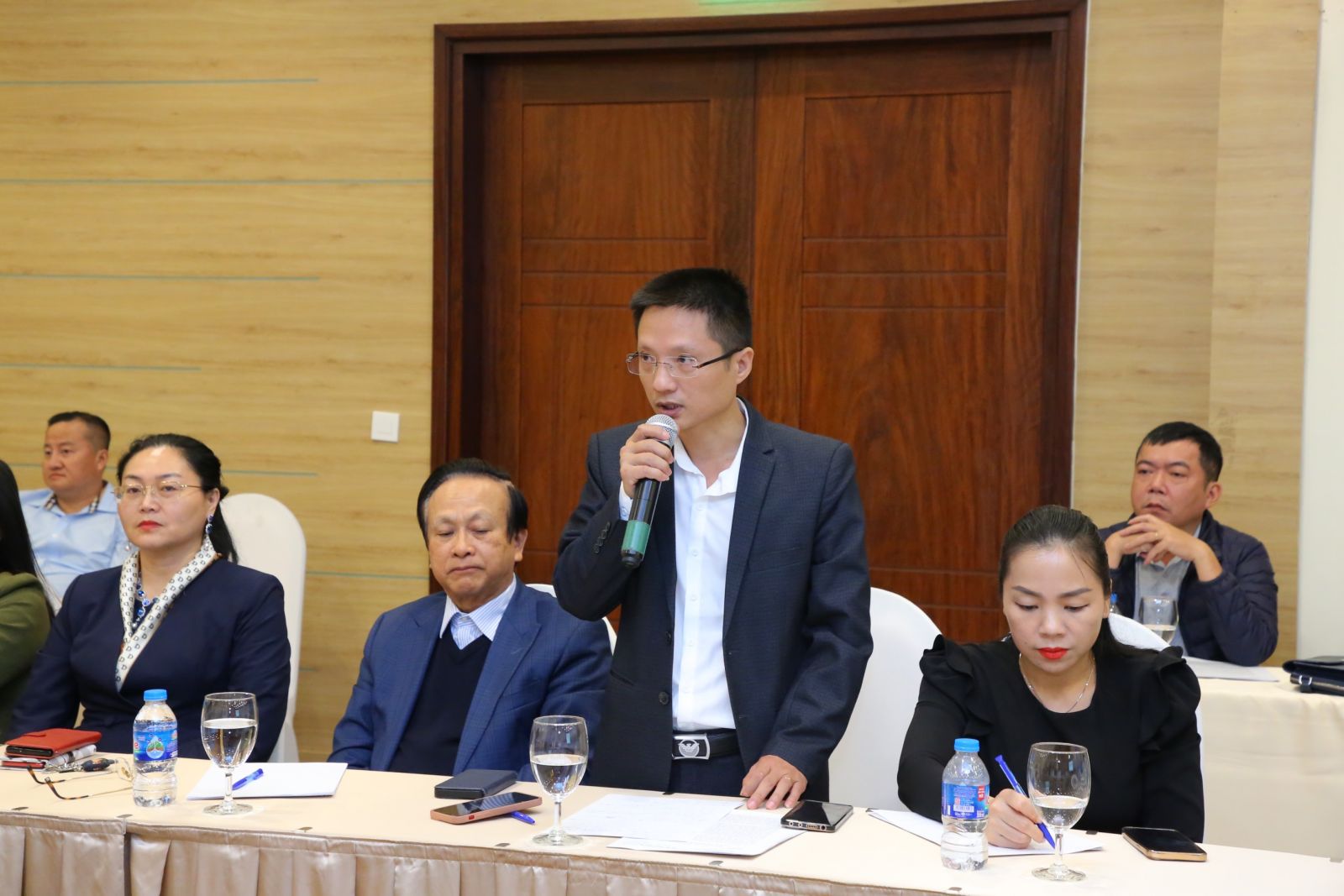 Hội nghị Ban Thường vụ Hiệp hội Bất động sản Việt Nam lần thứ IV nhiệm kỳ 2022 - 2027 - Ảnh 10.