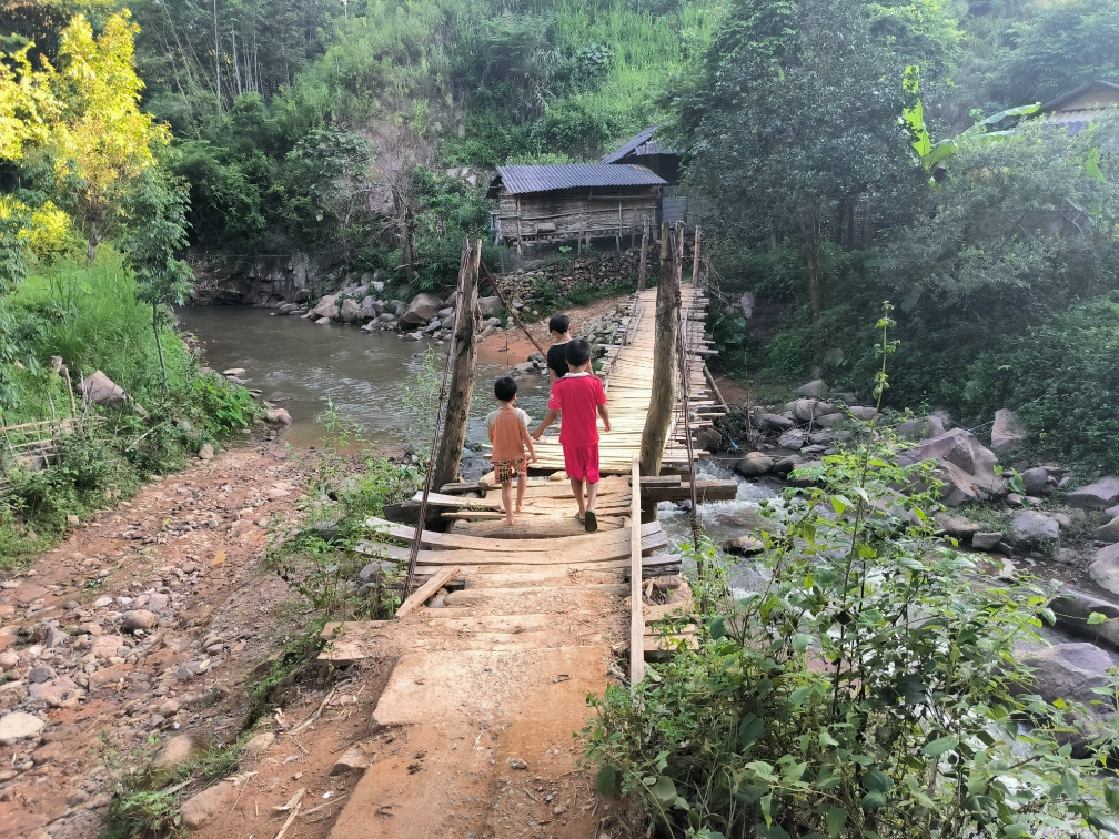 Hiện trạng cầu treo mục nát tại bản Hin Pẻn, huyện Sông Mã, tỉnh Sơn La