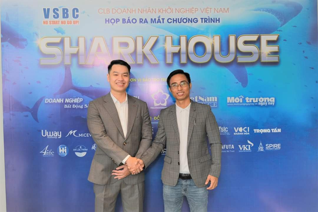 Shark House là chương trình hoạt động phi lợi nhuận của cộng đồng Doanh nhân trẻ khởi nghiệp tổ chức, nhằm kết nối các doanh nghiệp trẻ với các quỹ đầu tư