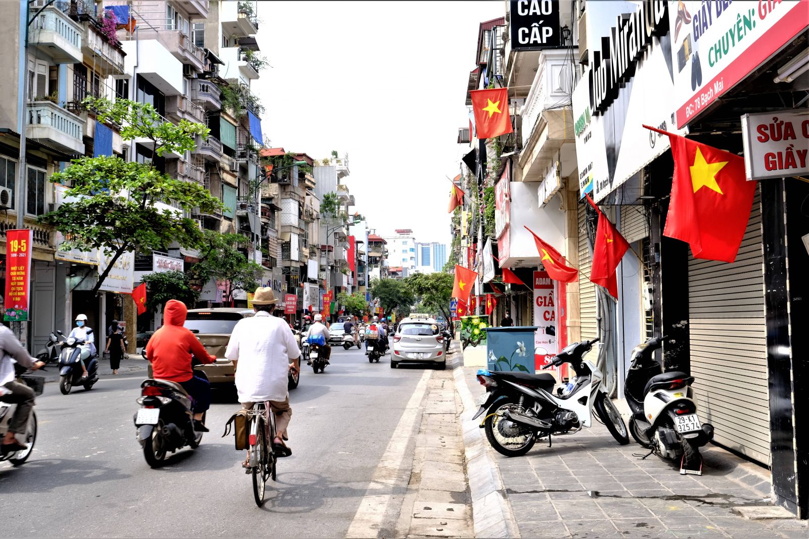 Phố phường Hà Nội nô nức chờ đón ngày bầu cử