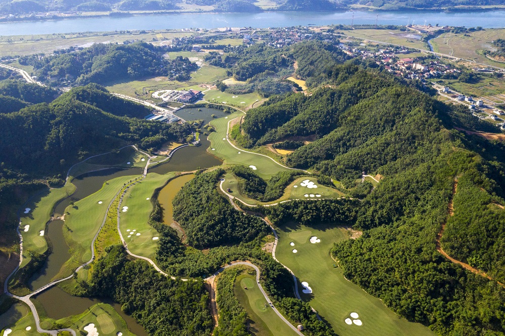 Hilltop Valley Golf Club là dự án gây được tiếng vang lớn của Geleximco tại Hòa Bình. 