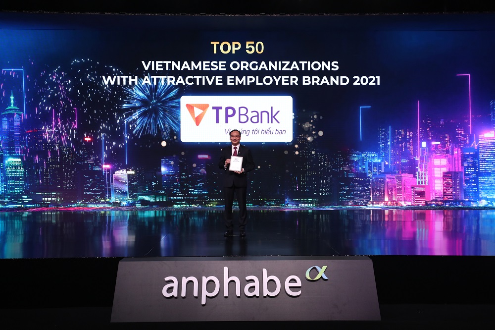 TPBank bất ngờ đứng Top 3 nơi làm việc tốt nhất ngành ngân hàng