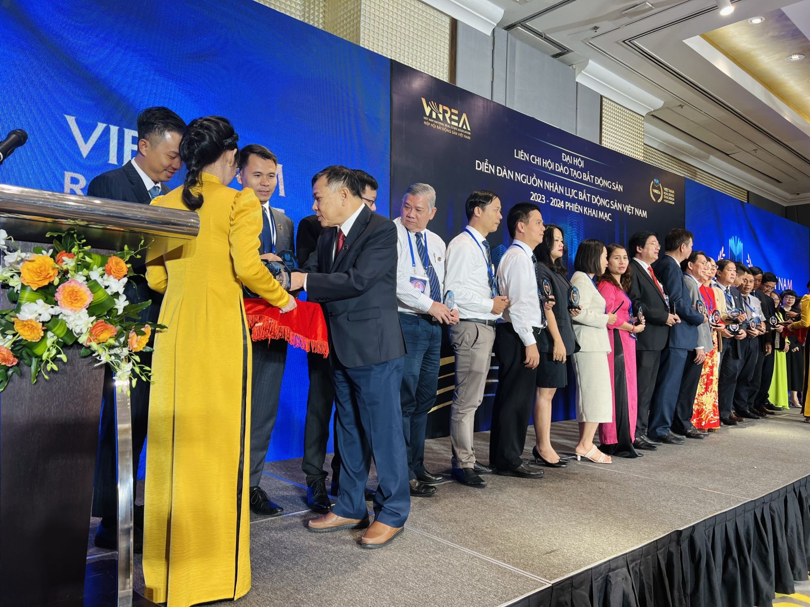 Chính thức ra mắt Liên chi hội Đào tạo Bất động sản Việt Nam (VNREEA)- Ảnh 13.