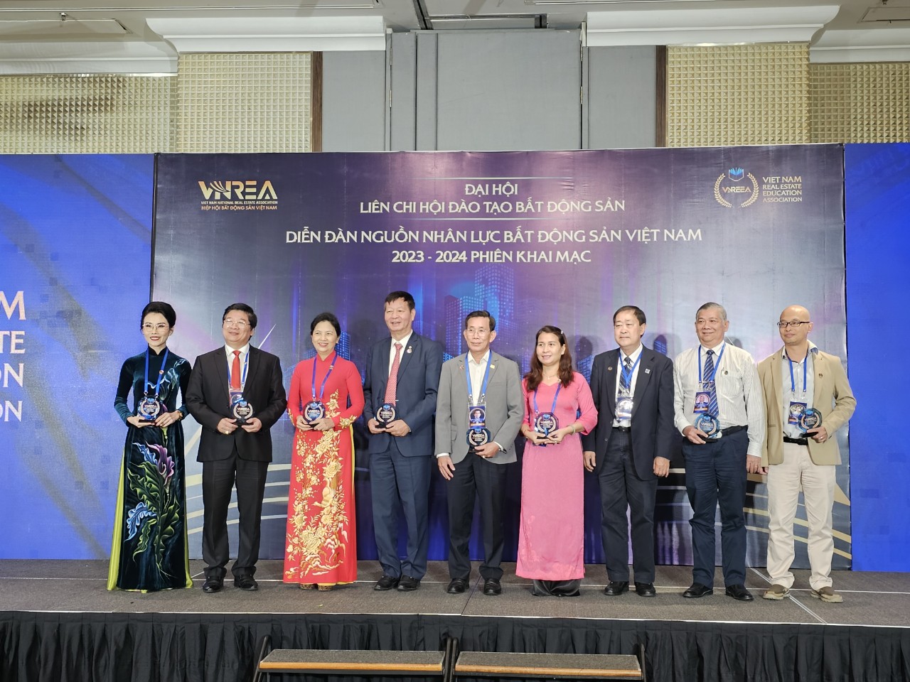 Chính thức ra mắt Liên chi hội Đào tạo Bất động sản Việt Nam (VNREEA)- Ảnh 16.