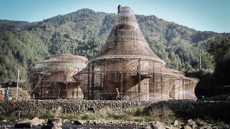 Bamboo Hostels China - Dự án này là một phần của Longquan International Biennale đã tìm cách xây dựng bằng tre, trong đó 12 kiến ​​trúc sư đã được mời để xây dựng các công trình kiên cố. (Ảnh: Jenny JI)