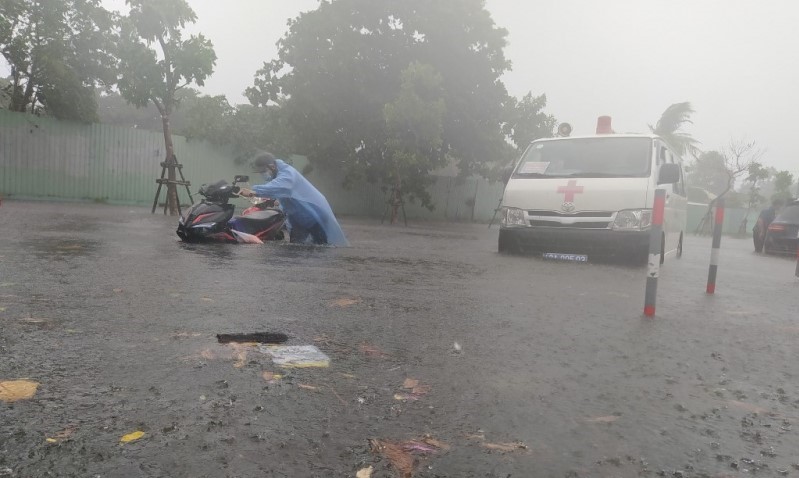 Nhiều tuyến đường tại TP. Đà Nẵng bị ngập nặng