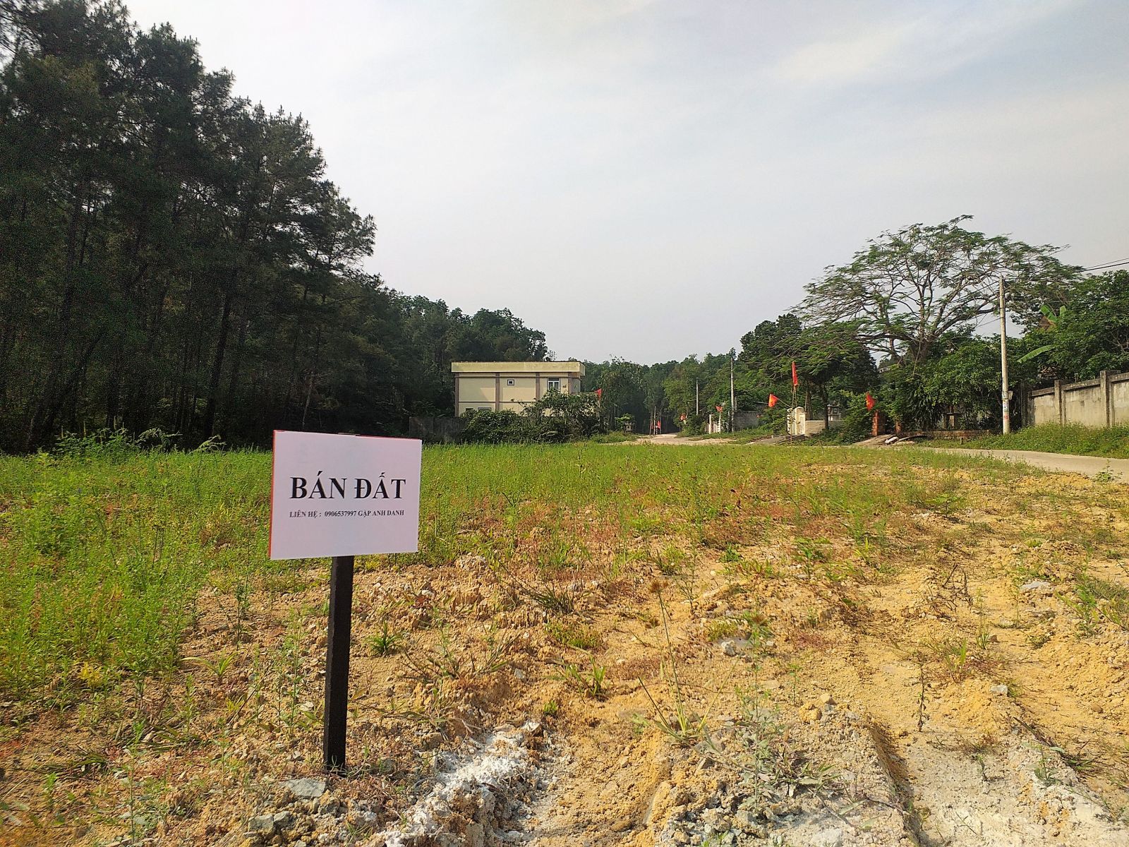 Khu đất ở gần đồi Thiên An, thuộc xã Thủy Bằng, TX. Hương Thủy được cho là Khải Tín Group vẽ dự án ma quảng cáo bán hàng sai sự thật