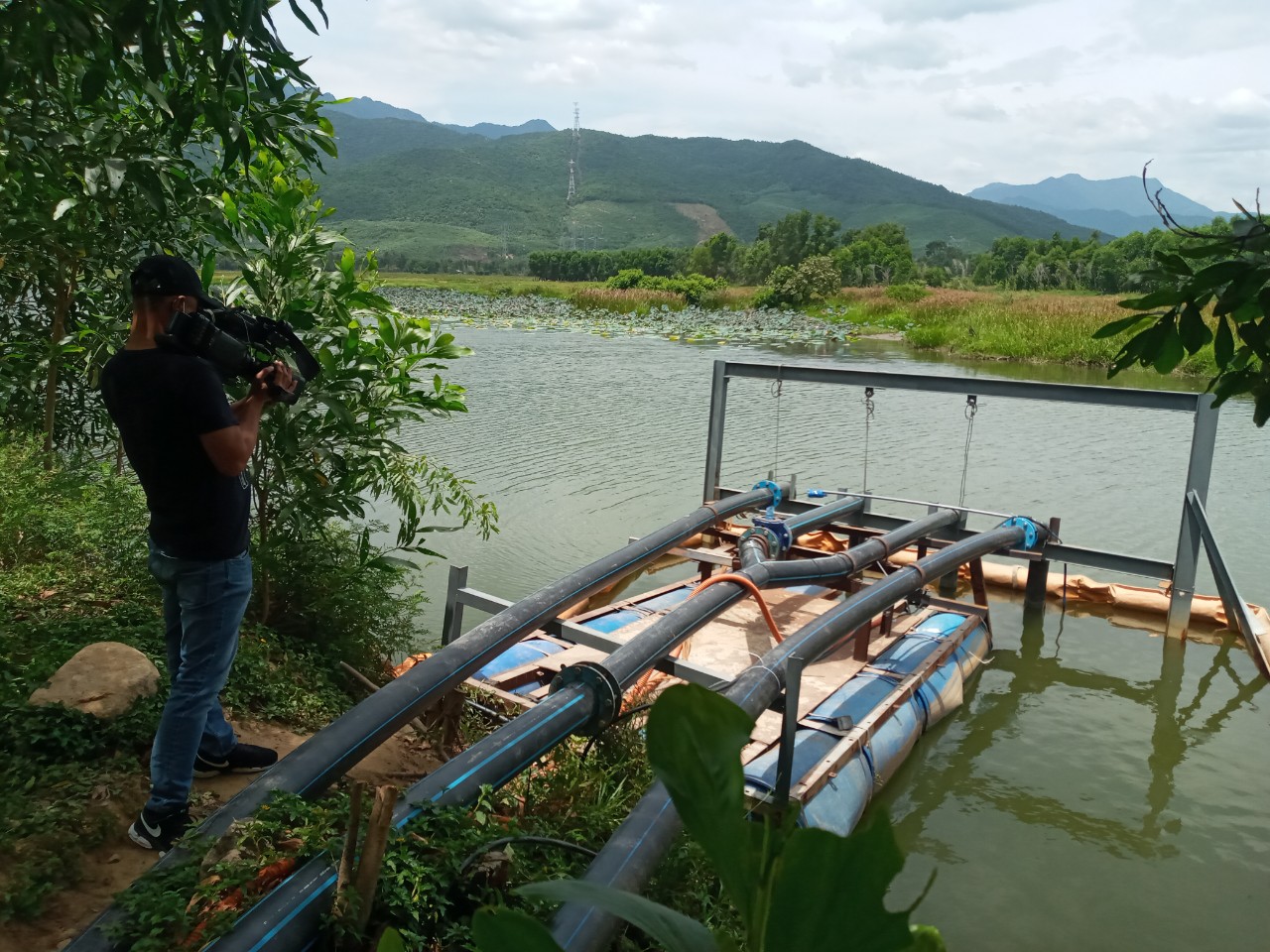 Hệ thống vòi hút lấy nước sông Thừa Lưu 