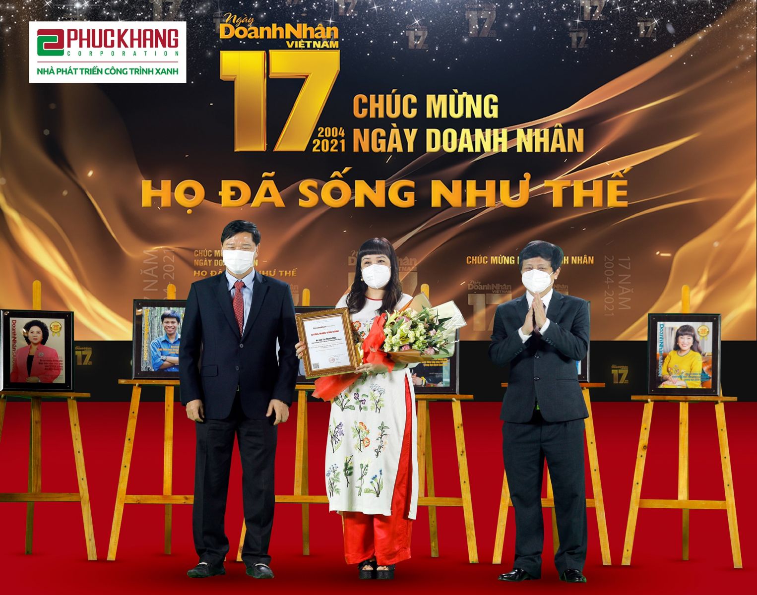 Bà Lưu Thị Thanh Mẫu được vinh danh ở hạng mục Doanh nhân truyền cảm hứng năm 2021 bởi những đóng góp ý nghĩa cho cộng đồng