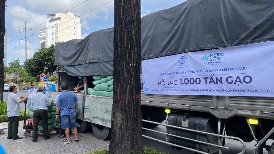 Hàng nghìn tấn gạo được CT Group san sẻ với người dân nghèo Thành phố trong đợt dịch lần thứ 4 vừa qua.