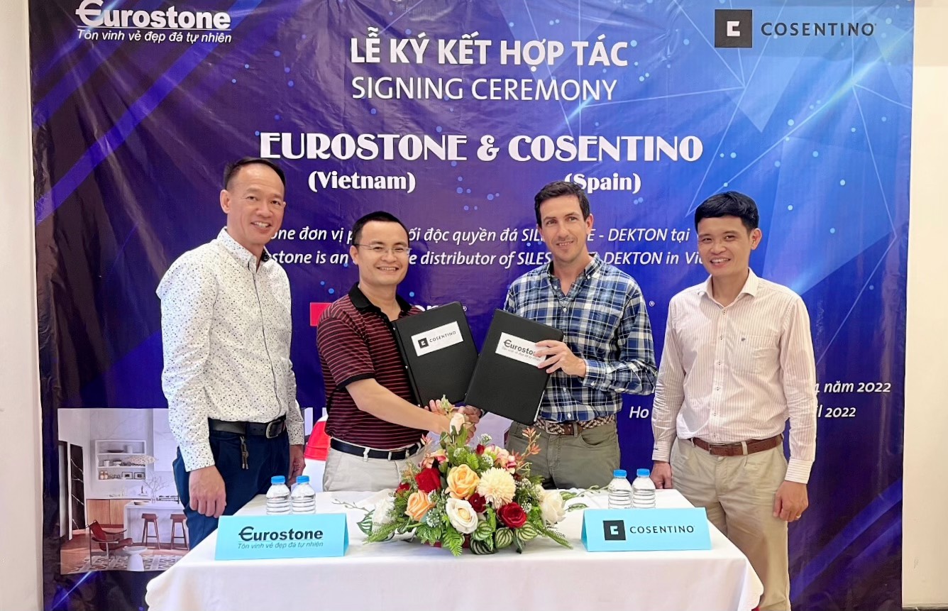 Lễ ký kết hợp tác giữa Eurostone (nhà cung cấp - thiết kế - thi công đá tự nhiên, đá nhân tạo cao cấp) và Cosentino (công ty toàn cầu có xuất xứ từ Tây Ban Nha). 