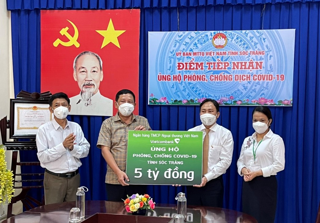 Vietcombank tài trợ 5 tỷ đồng hỗ trợ công tác phòng, chống dịch Covid-19 tại tỉnh Sóc Trăng