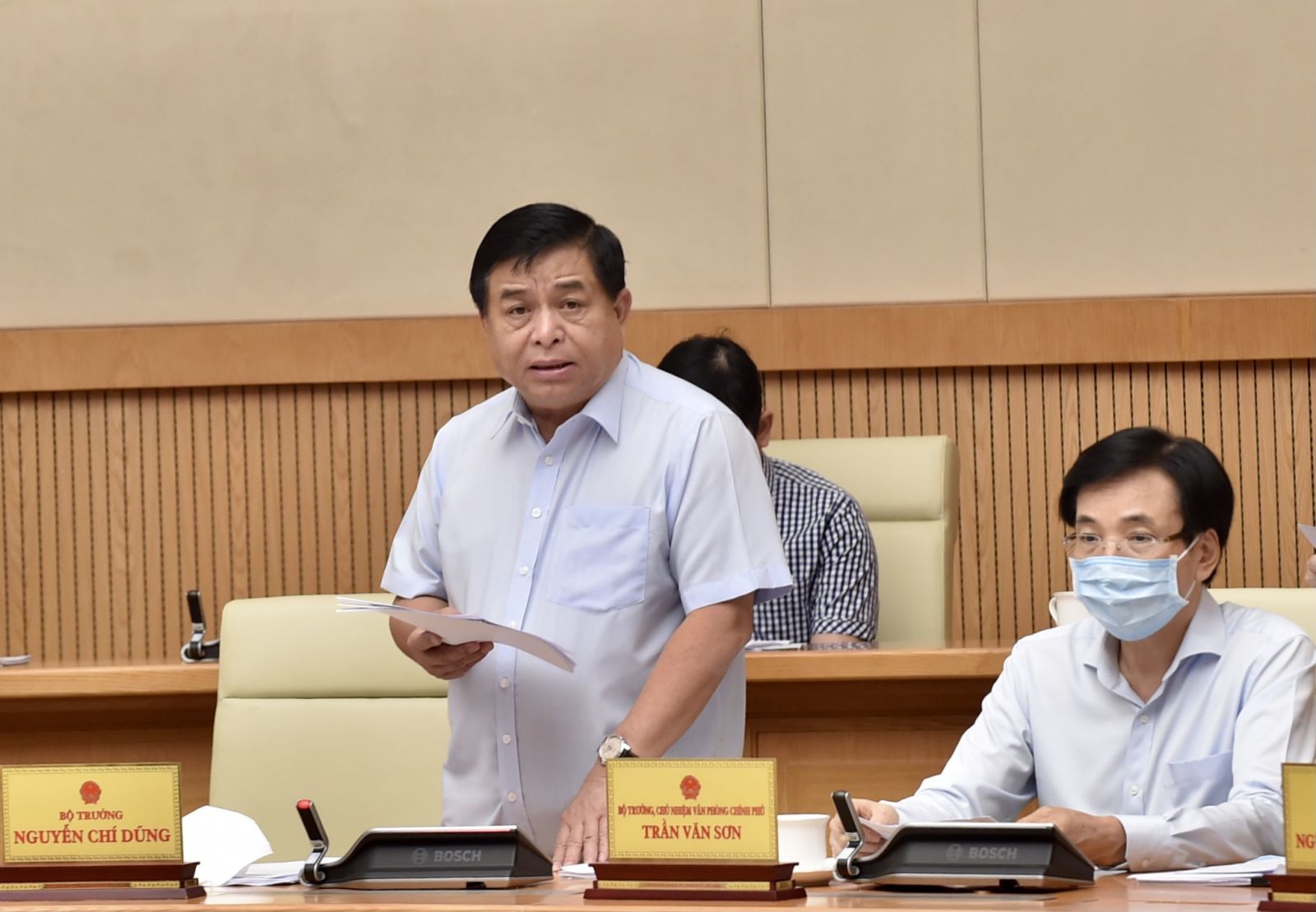 Bộ trưởng Bộ Kế hoạch và Đầu tư Nguyễn Chí Dũng báo cáo tóm tắt về tình hình triển khai thực hiện Luật Quy hoạch. 