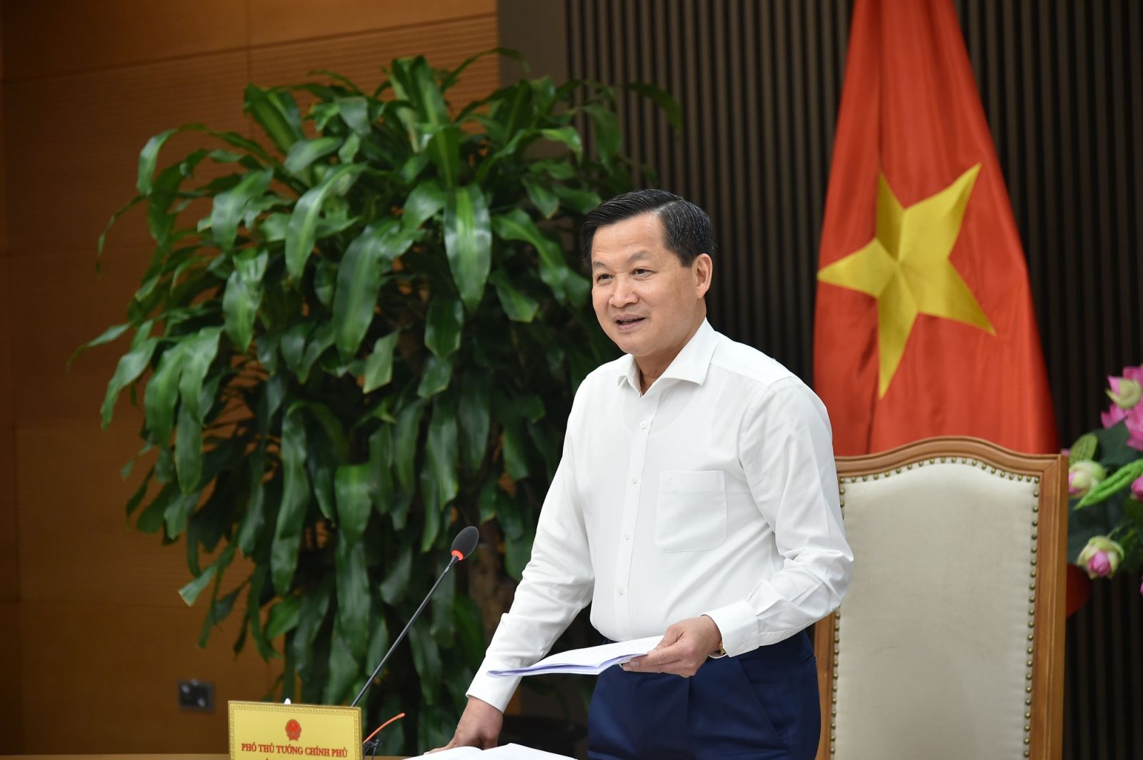 Phó Thủ tướng Lê Minh Khái: Phải thiết lập mặt bằng lãi suất huy động hợp lý thì lãi suất cho vay mới phù hợp. Doanh nghiệp phát triển ngân hàng mới phát triển. (Ảnh: VGP/Quang Thương)