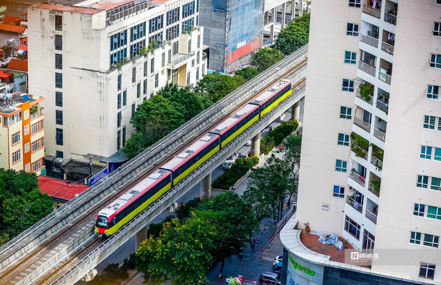 Đoạn 8,5km tuyến đường sắt đô thị Nhổn - ga Hà Nội dự kiến khai thác vận hành cuối năm 2022, song hiện chưa rõ thời điểm khai thác, vận hành.